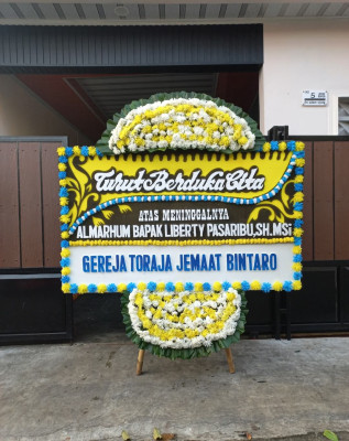 Papan Bunga Duka di Ende